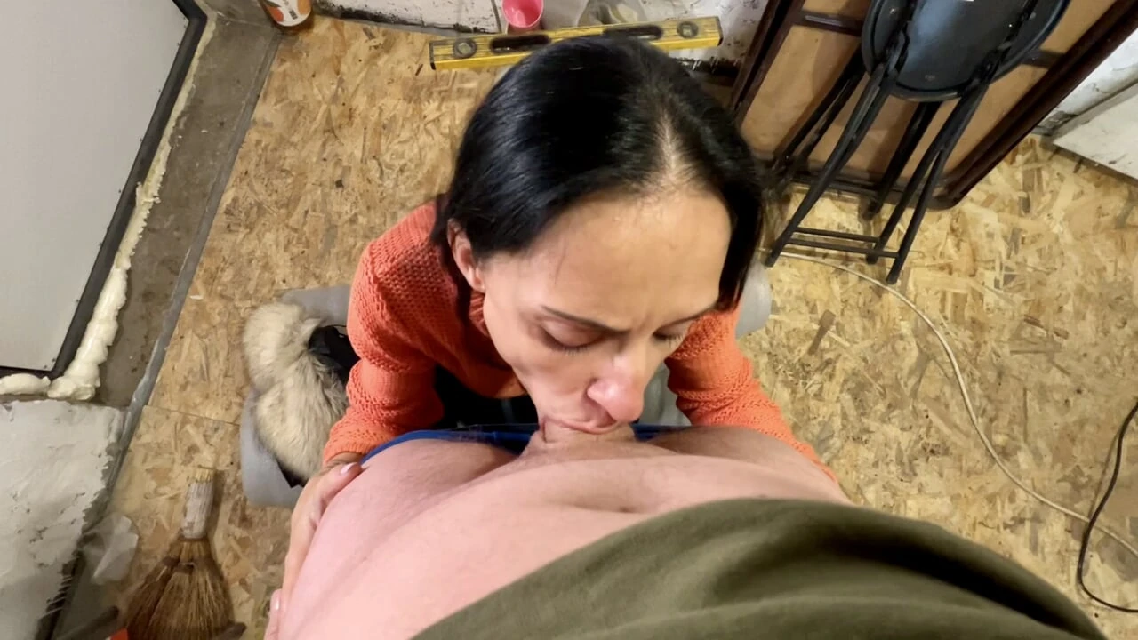 “The stepmother provides an unforeseen blowjob to her teenage stepson who is a construction worker? She swallows his semen!” – 4kteentube.com